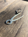 Gerda : sleutelhanger met klinknagel 