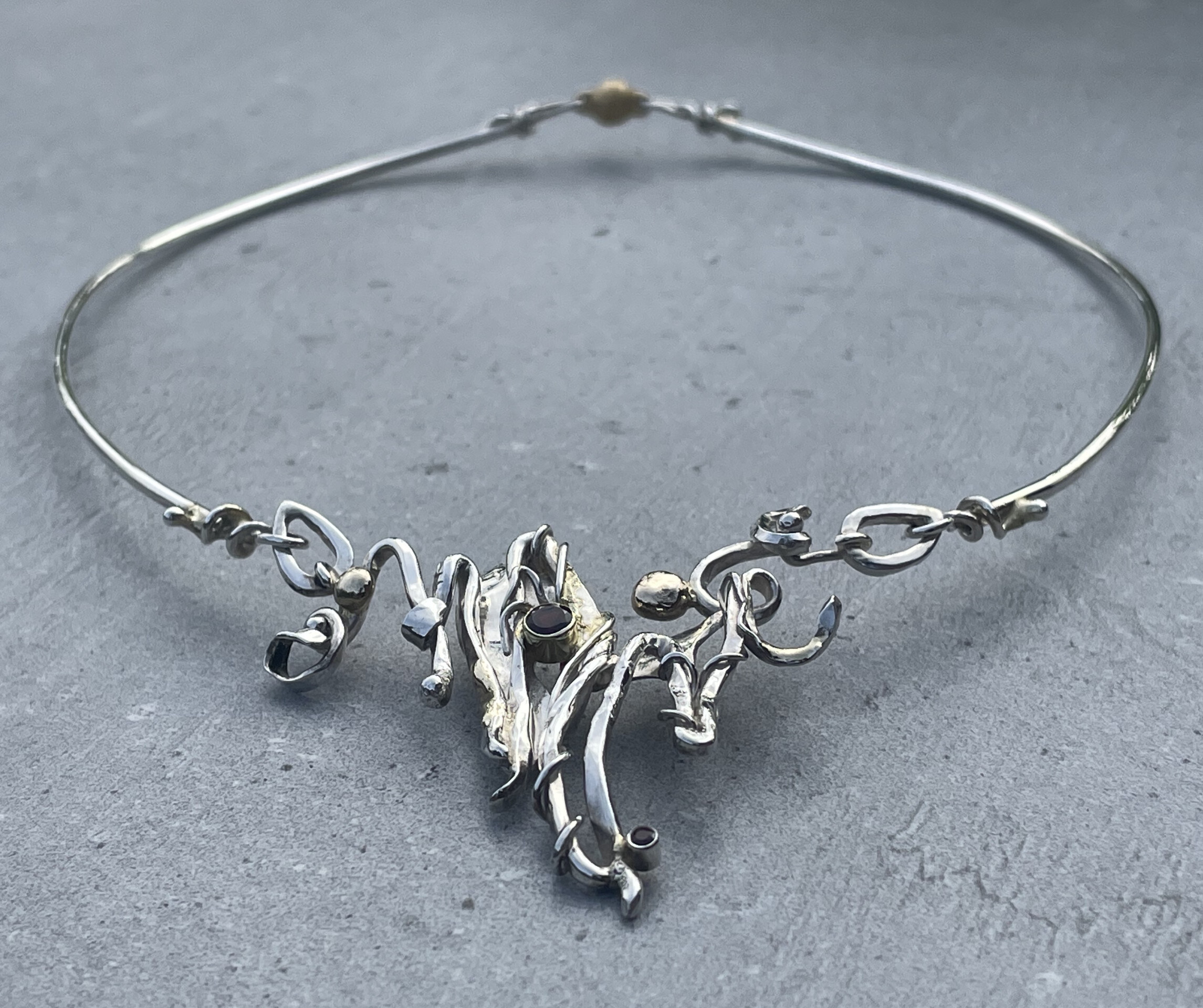 Zilveren collier van Jack Borninkhof