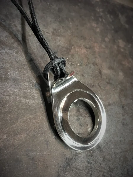 Alice- hanger