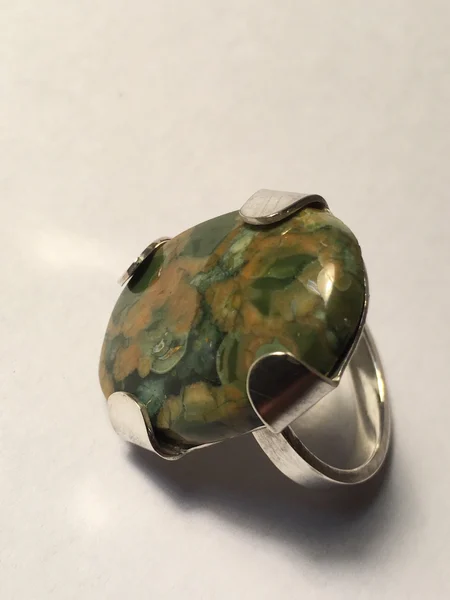 Karianne - opdracht ring met steen