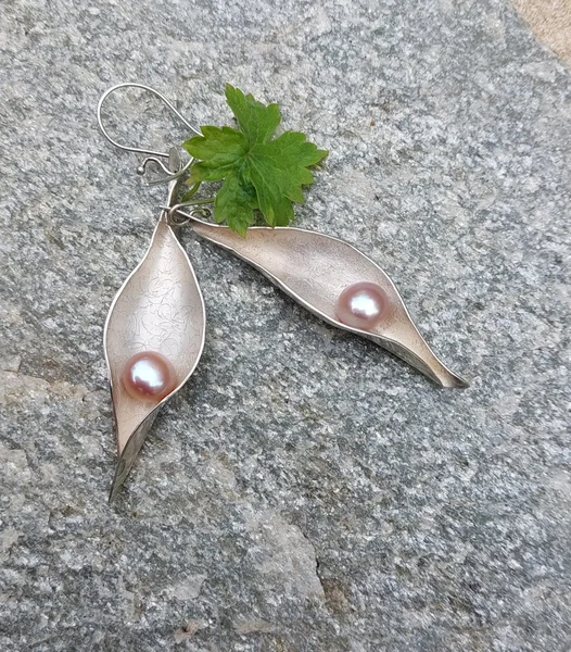 Arno, oorsieraden, eigen ontwerp met parel