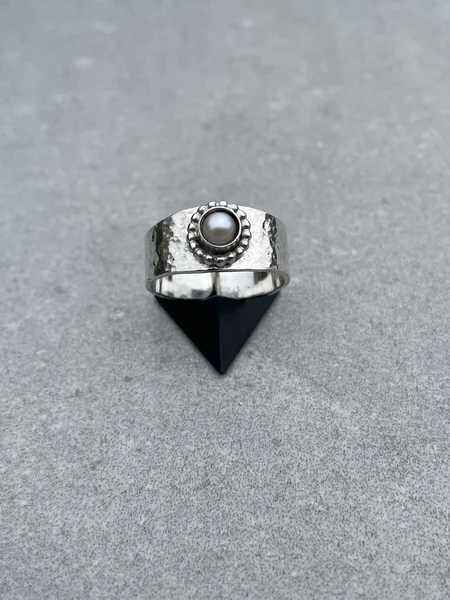 Gerda : ring eigen ontwerp, met parel
