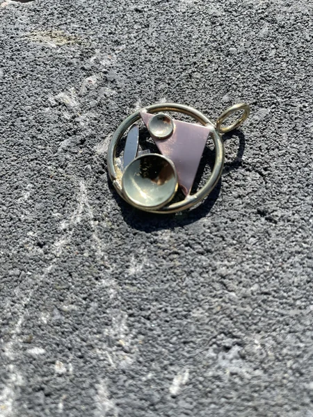 Kaja: eerste soldeeropdracht: hanger