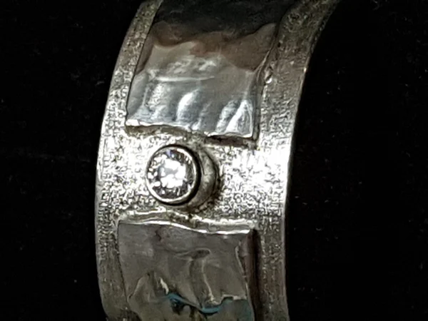 Jeltje : ring, zilver met steentje