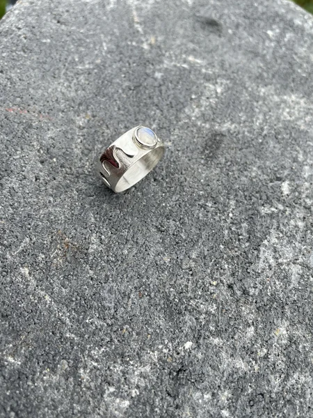 Meerlaagse ring met maansteen